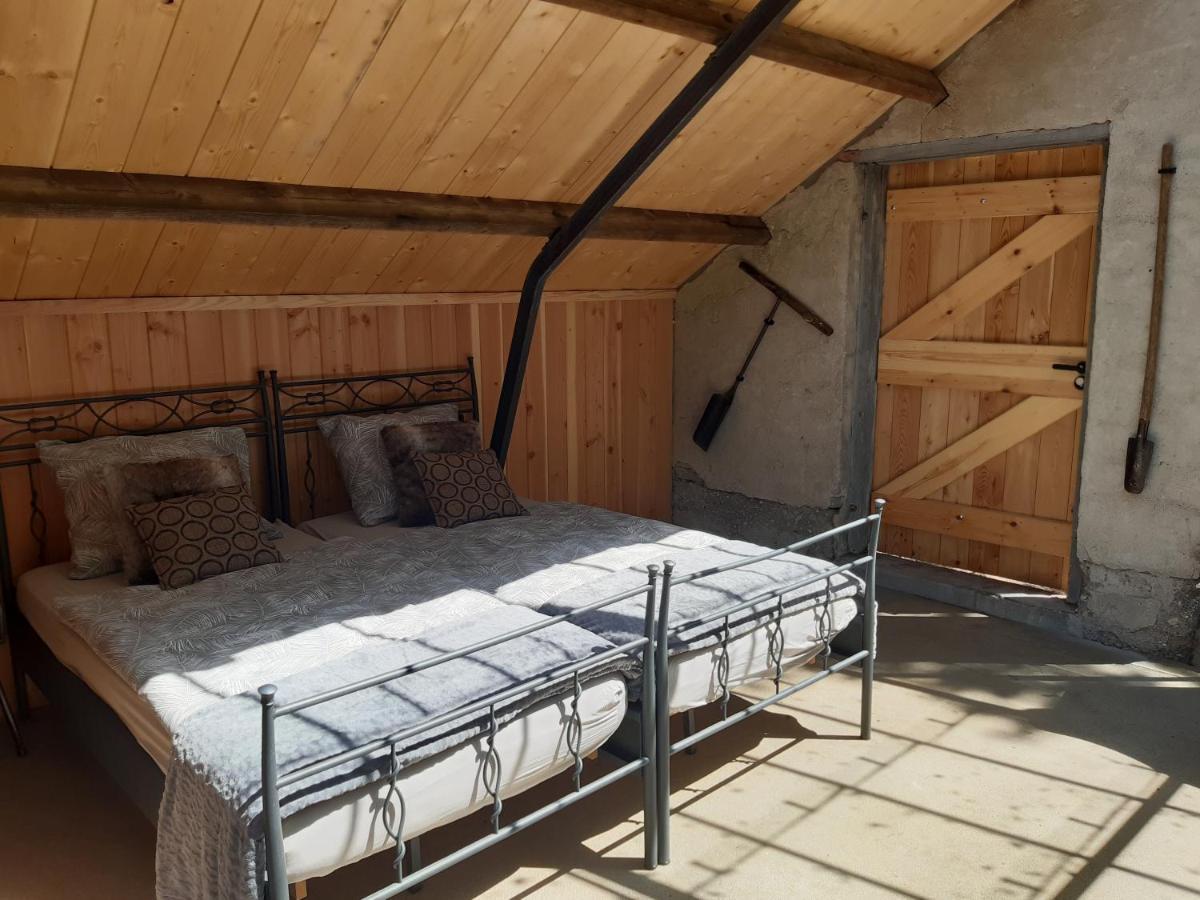 Natuurslaapkamer De Zaadeest Boskamer Lomm エクステリア 写真