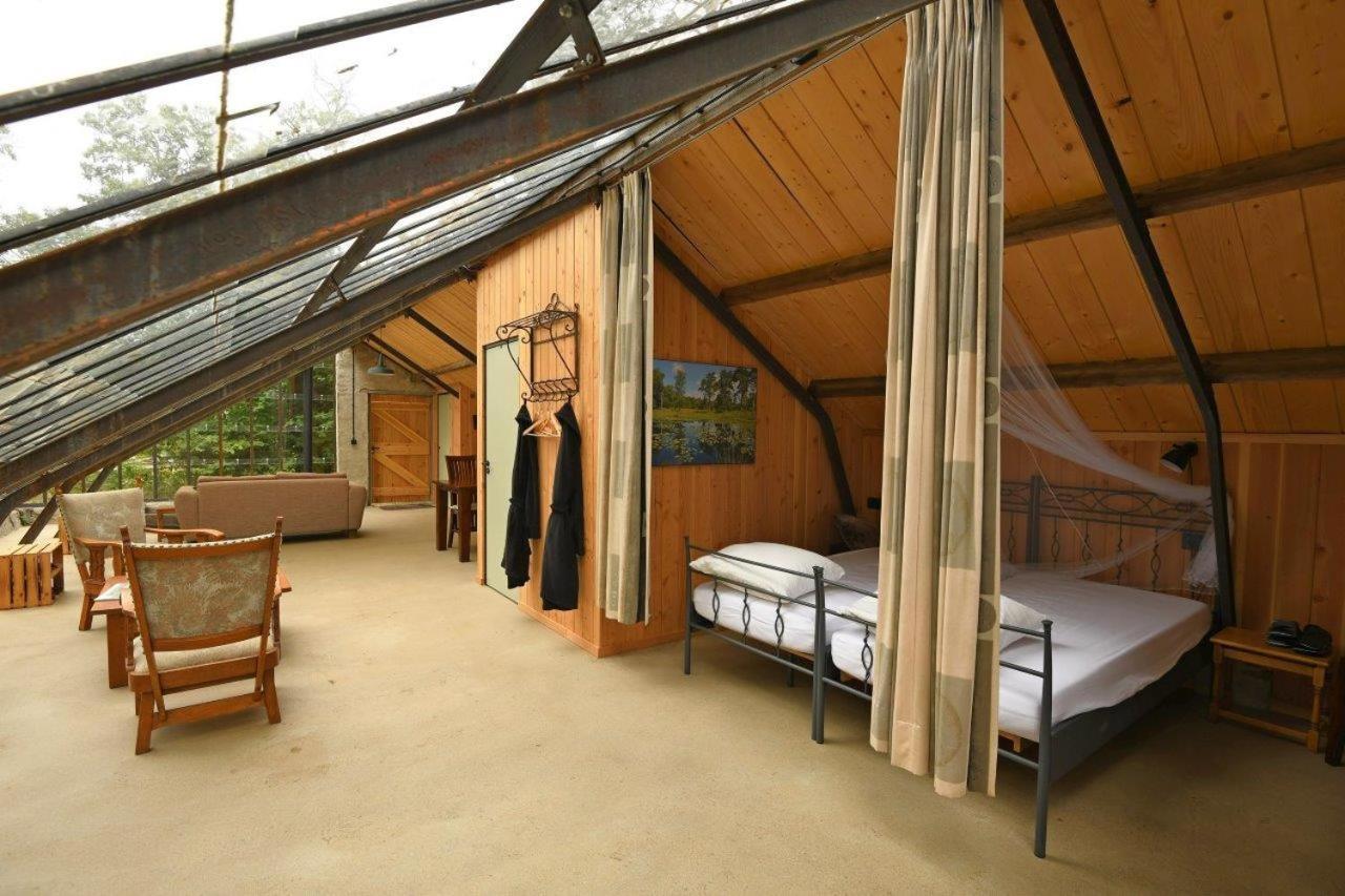 Natuurslaapkamer De Zaadeest Boskamer Lomm エクステリア 写真